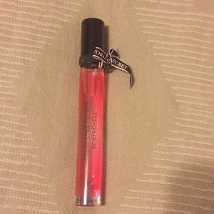 Victoria’s Secret Bombshell